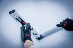 Kątomierz cyfrowy z poziomnicą 450 mm