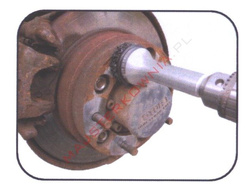 Szczotka obrotowa do czyszczenia piast kół Muller