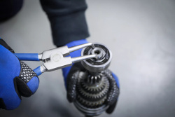 Zestaw szczypiec do pierścieni Seegera 175 mm 4 szt. BGS Technic