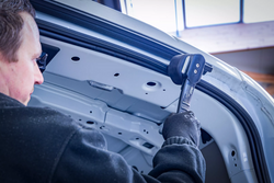 Młotek miękki do osłon karoserii uszczelek tapicerki 260mm