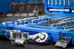 Zestaw kluczy nasadowych z profilem falistym 1/4" 3/8" 1/2" 192 sztuki