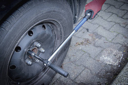 Klucz krzyżakowy dynamometryczny 1/2" 70 - 170 Nm